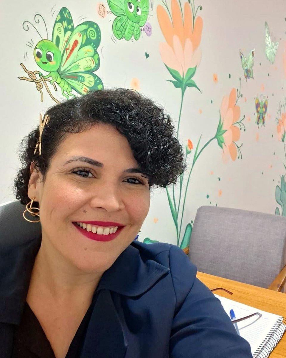 Débora Peres, psicóloga clínica especializada em psicanálise